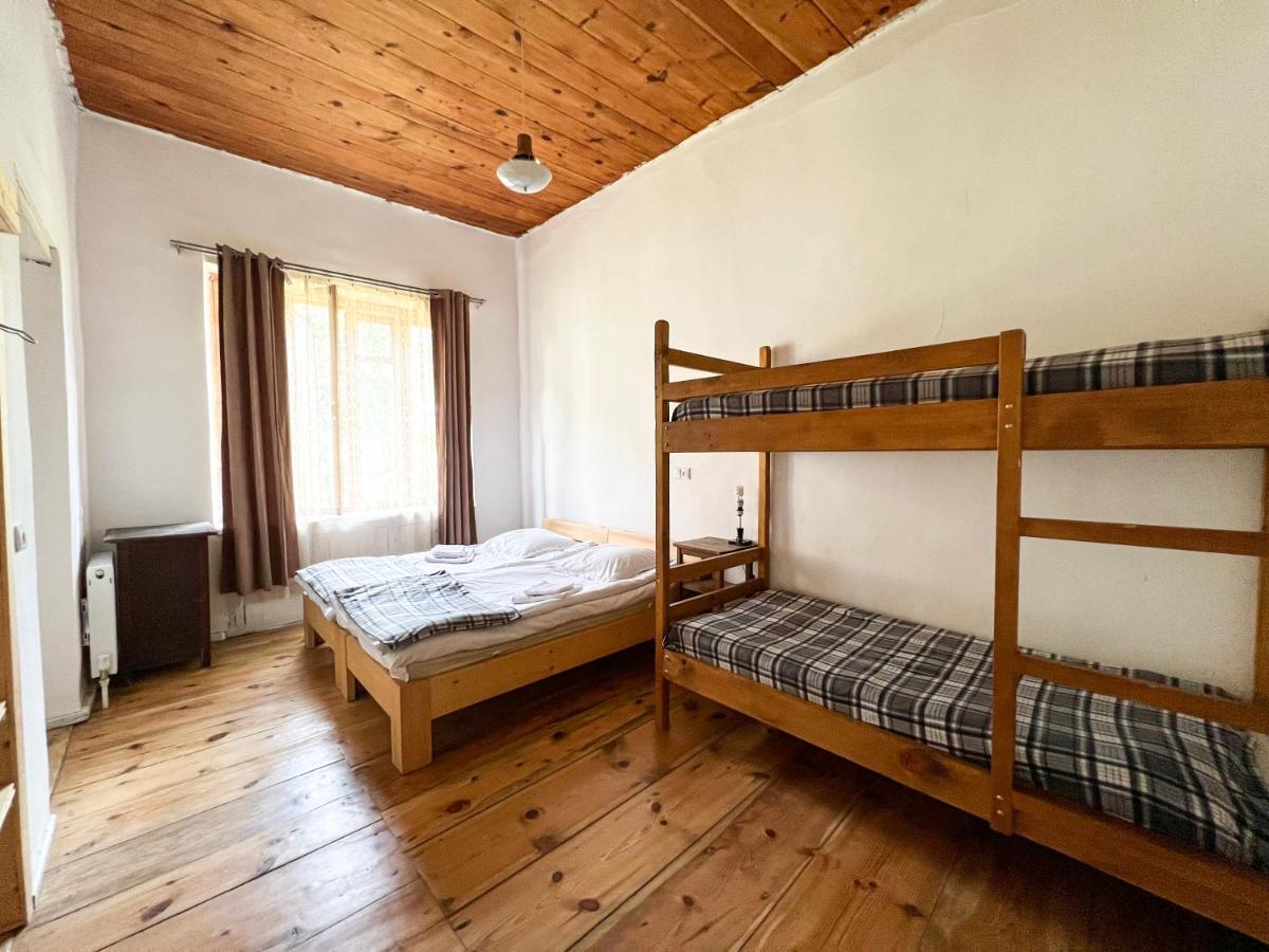 Guest House Svan-Ski Mestia Eksteriør billede