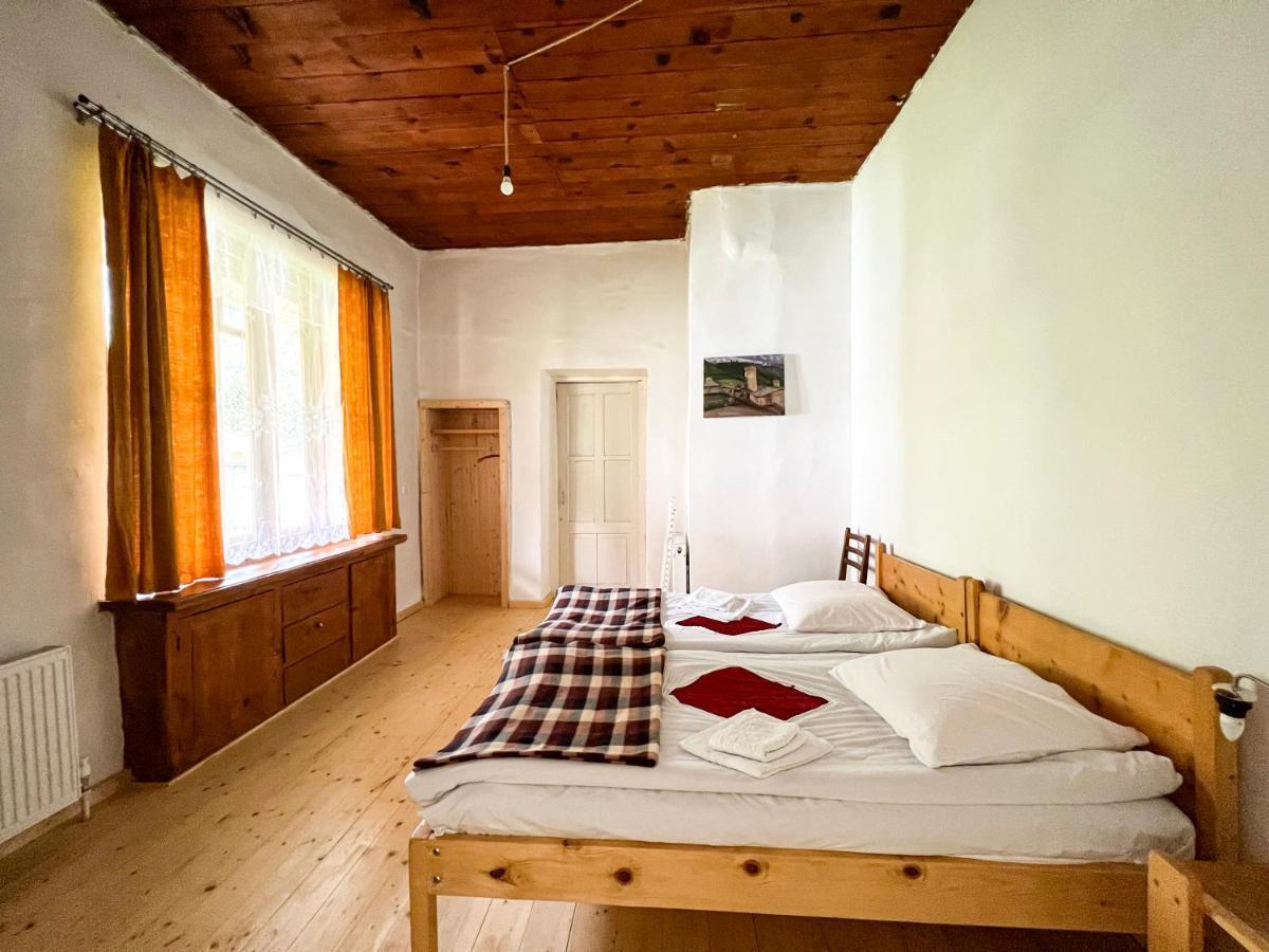 Guest House Svan-Ski Mestia Eksteriør billede