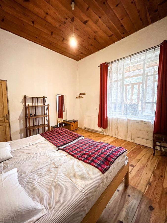 Guest House Svan-Ski Mestia Eksteriør billede